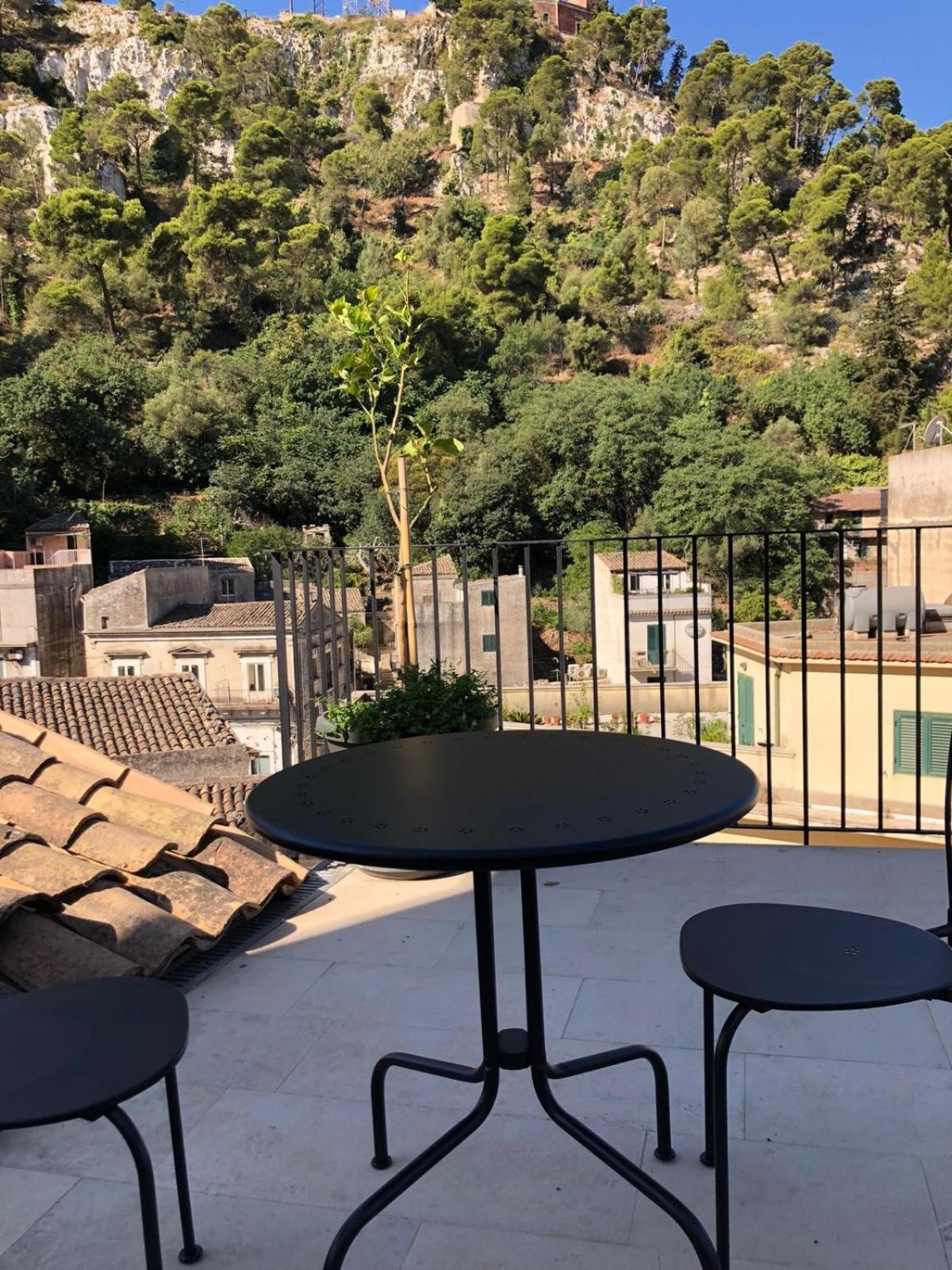 Acciana Rooms Modica Luaran gambar