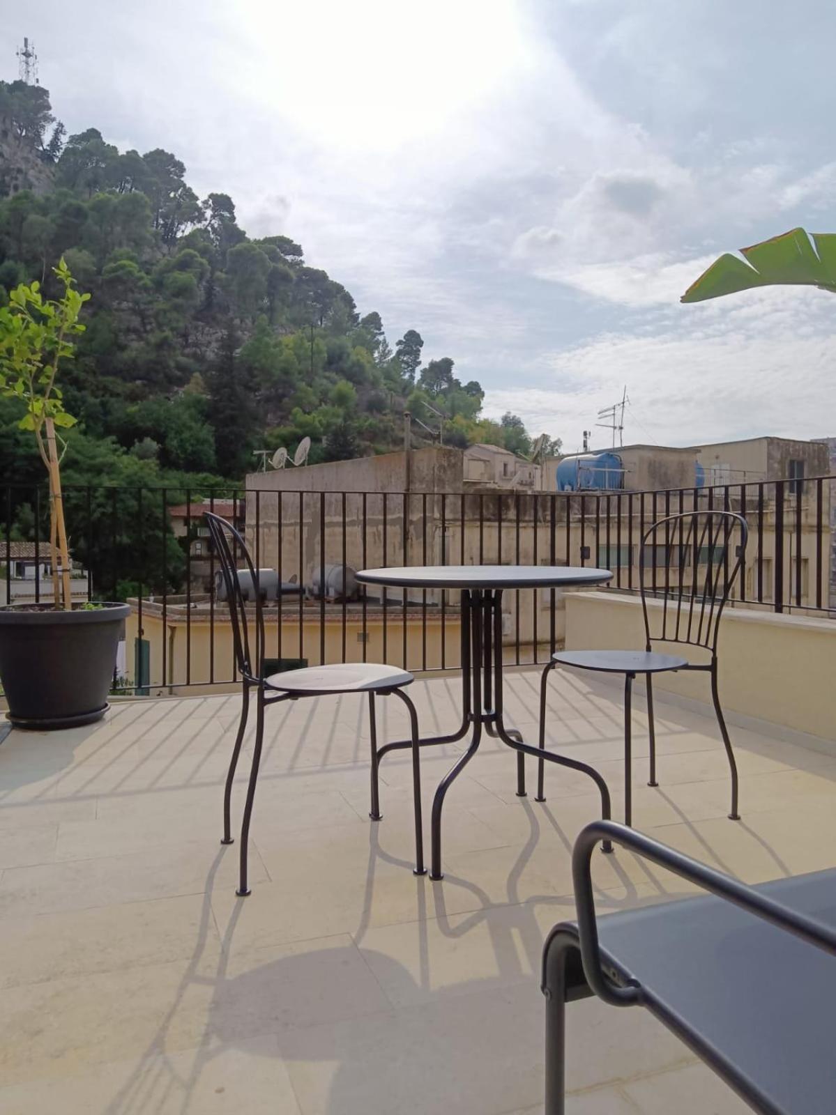 Acciana Rooms Modica Luaran gambar