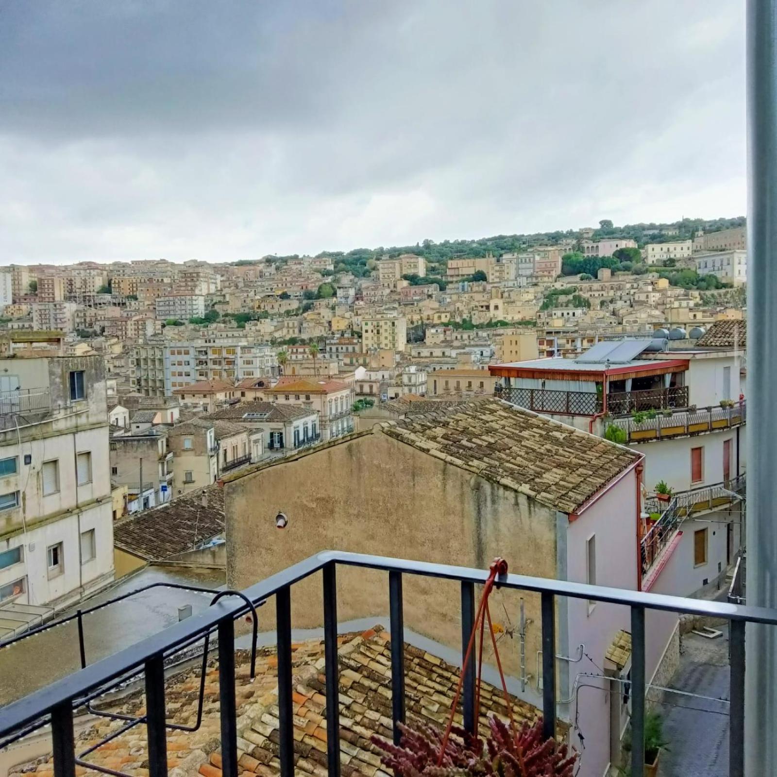 Acciana Rooms Modica Luaran gambar